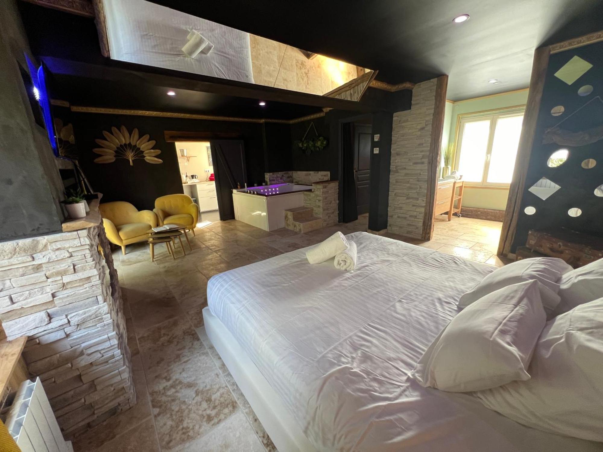 Le Lodge des Charmes 5 étoiles Leves Extérieur photo