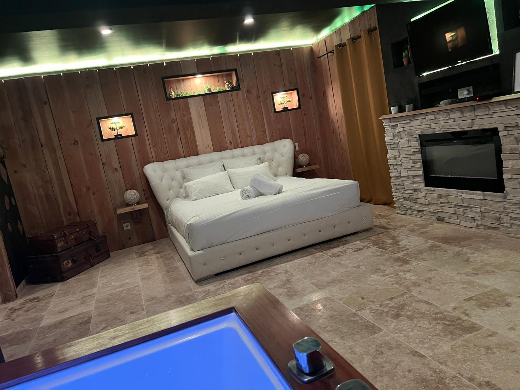 Le Lodge des Charmes 5 étoiles Leves Extérieur photo