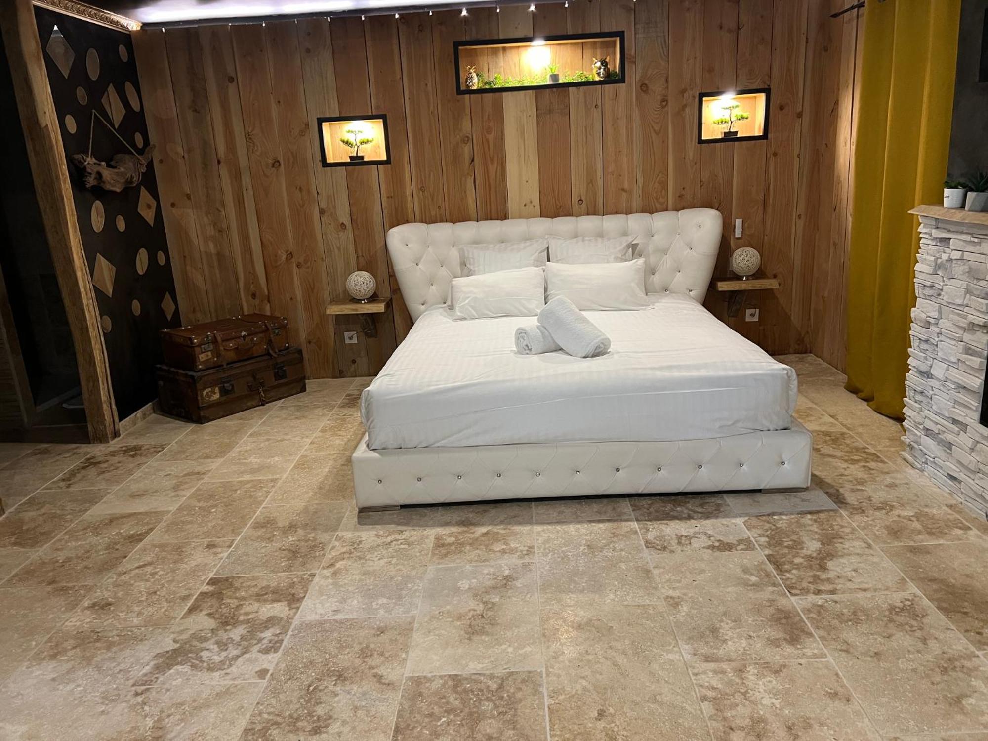 Le Lodge des Charmes 5 étoiles Leves Extérieur photo