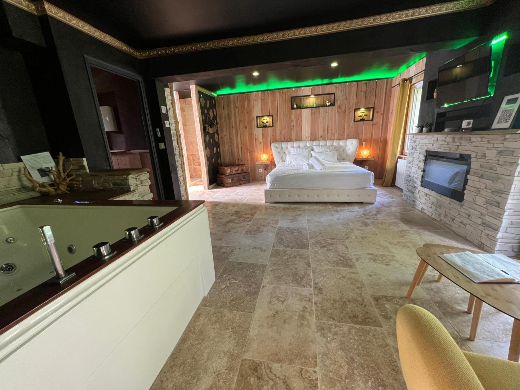 Le Lodge des Charmes 5 étoiles Leves Extérieur photo