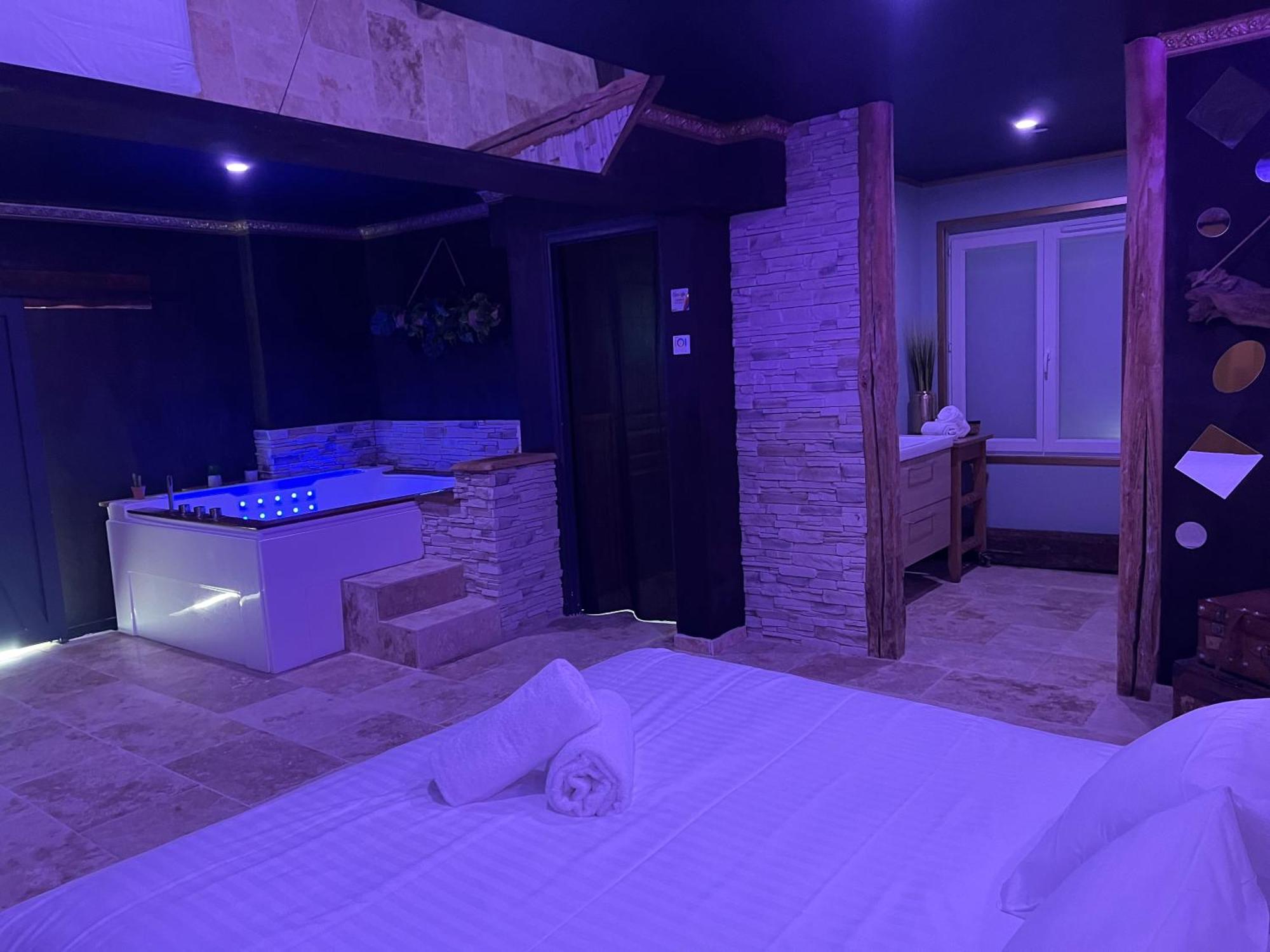 Le Lodge des Charmes 5 étoiles Leves Extérieur photo