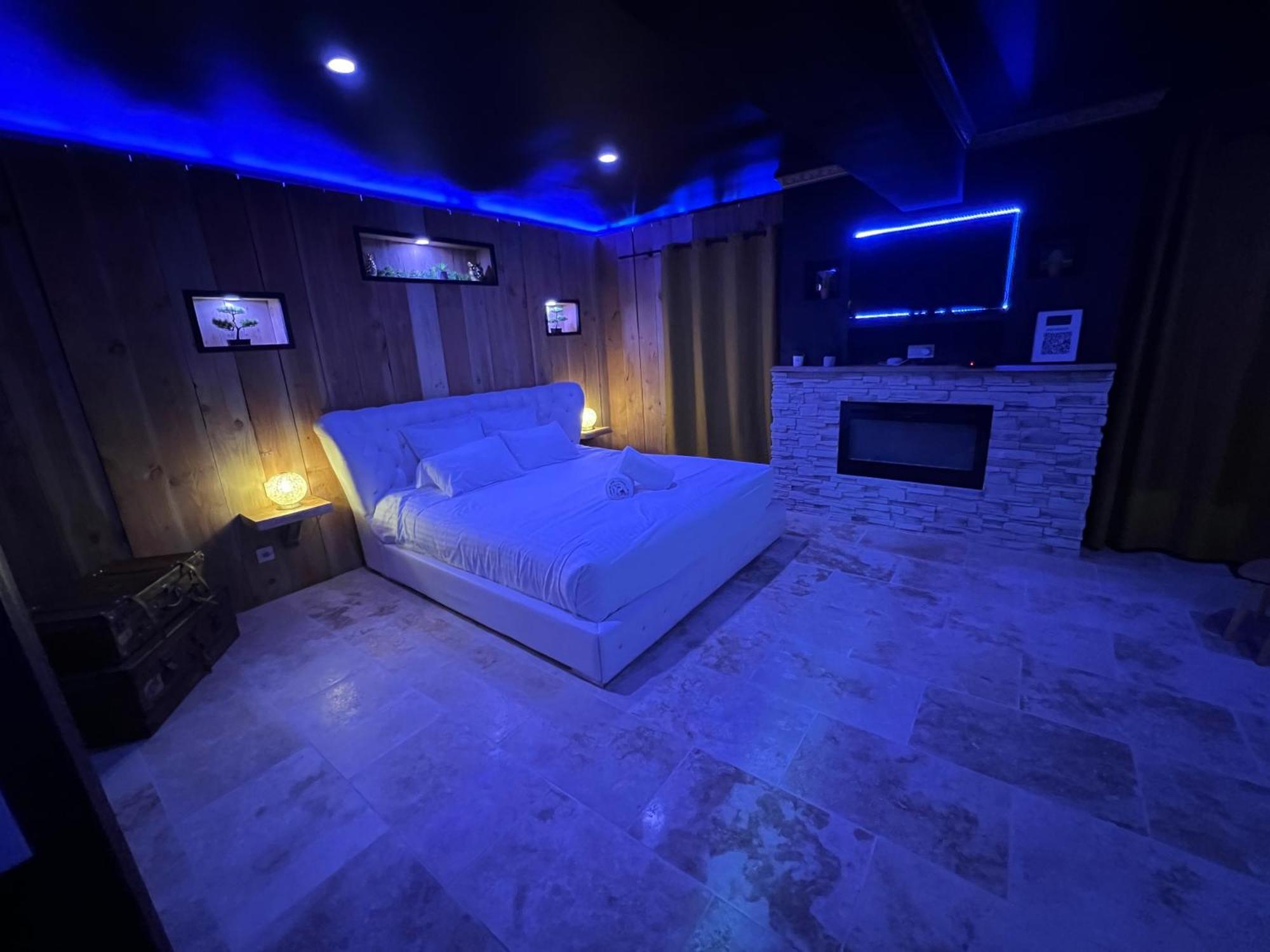 Le Lodge des Charmes 5 étoiles Leves Extérieur photo