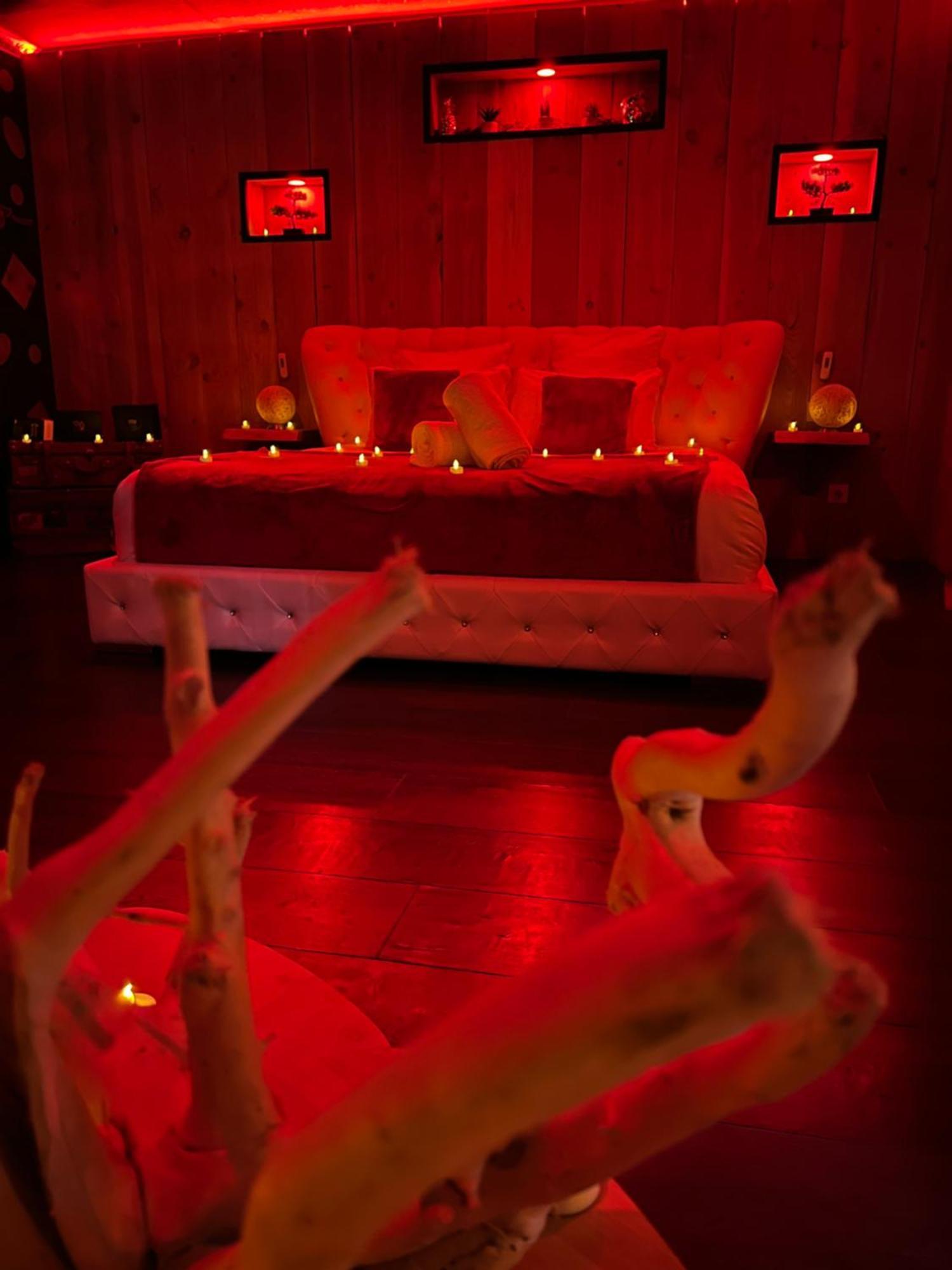 Le Lodge des Charmes 5 étoiles Leves Extérieur photo