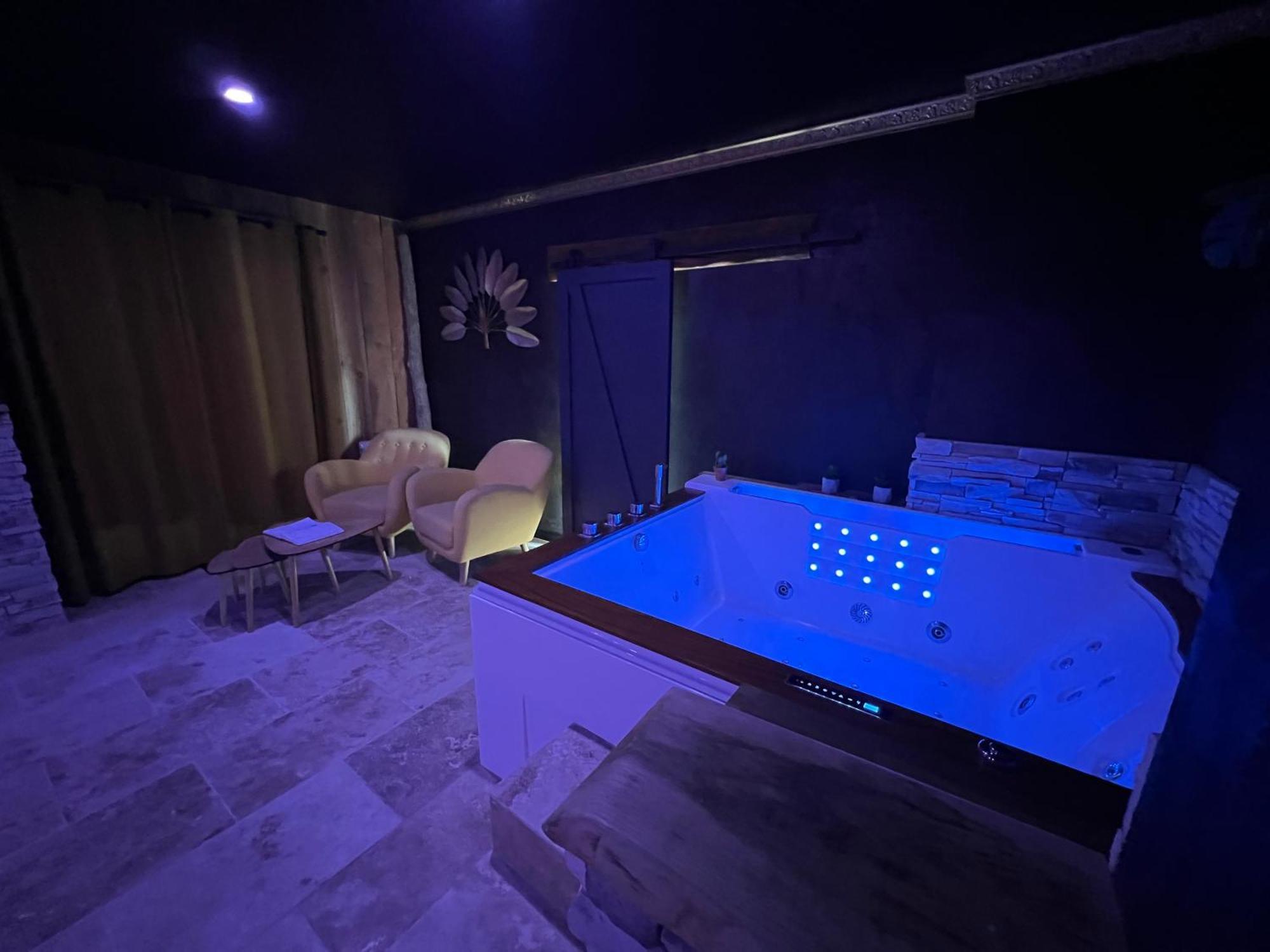 Le Lodge des Charmes 5 étoiles Leves Extérieur photo
